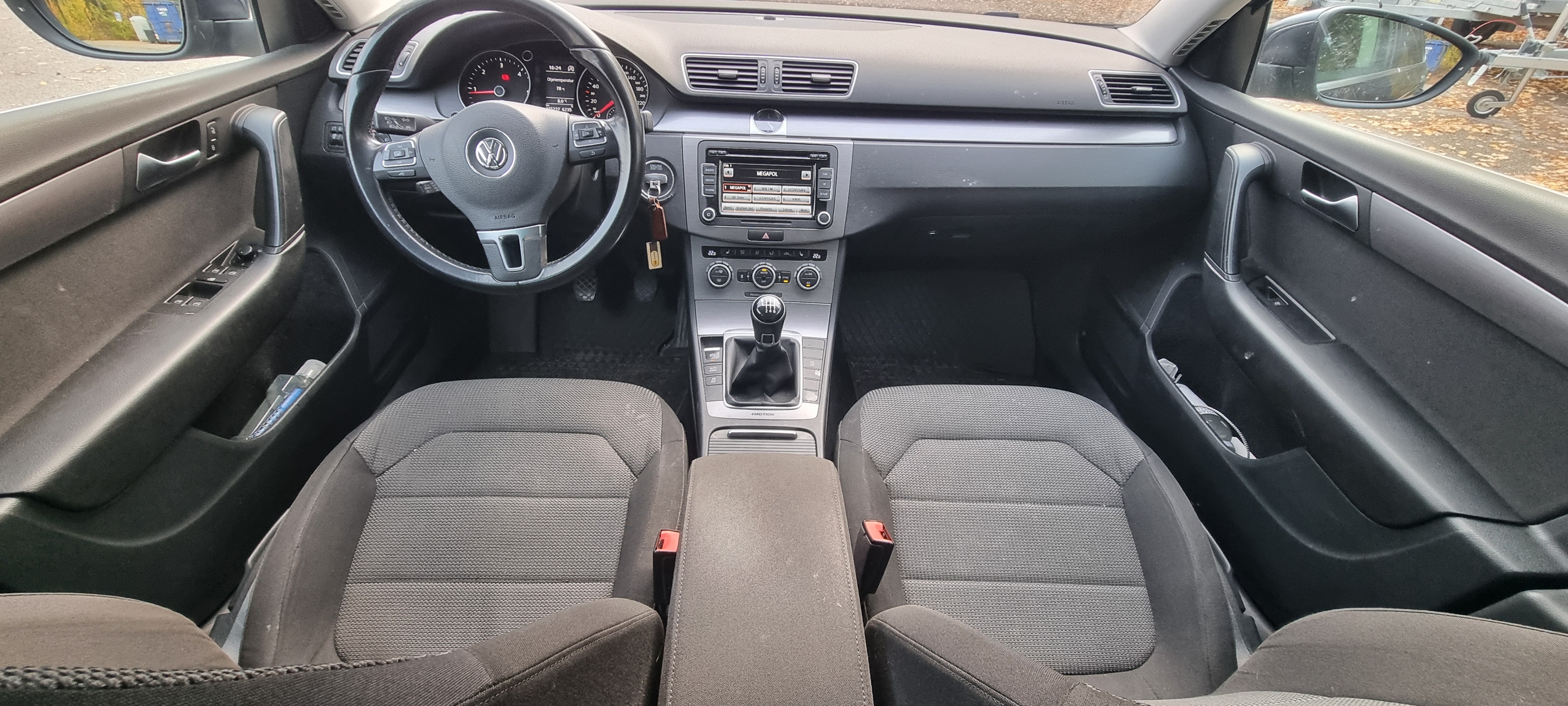 Volkswagen Passat 2014, bild 2/6