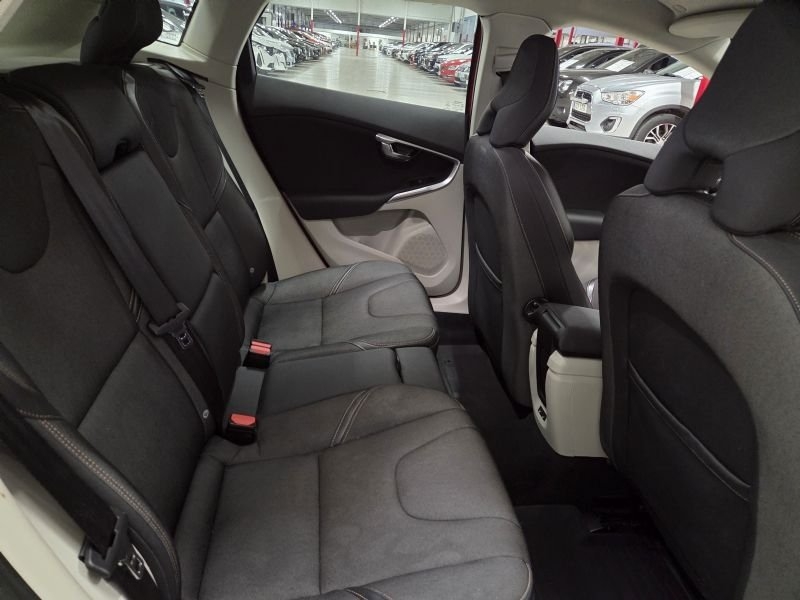 Volvo V40 Cross Country 2016, bild 5/10