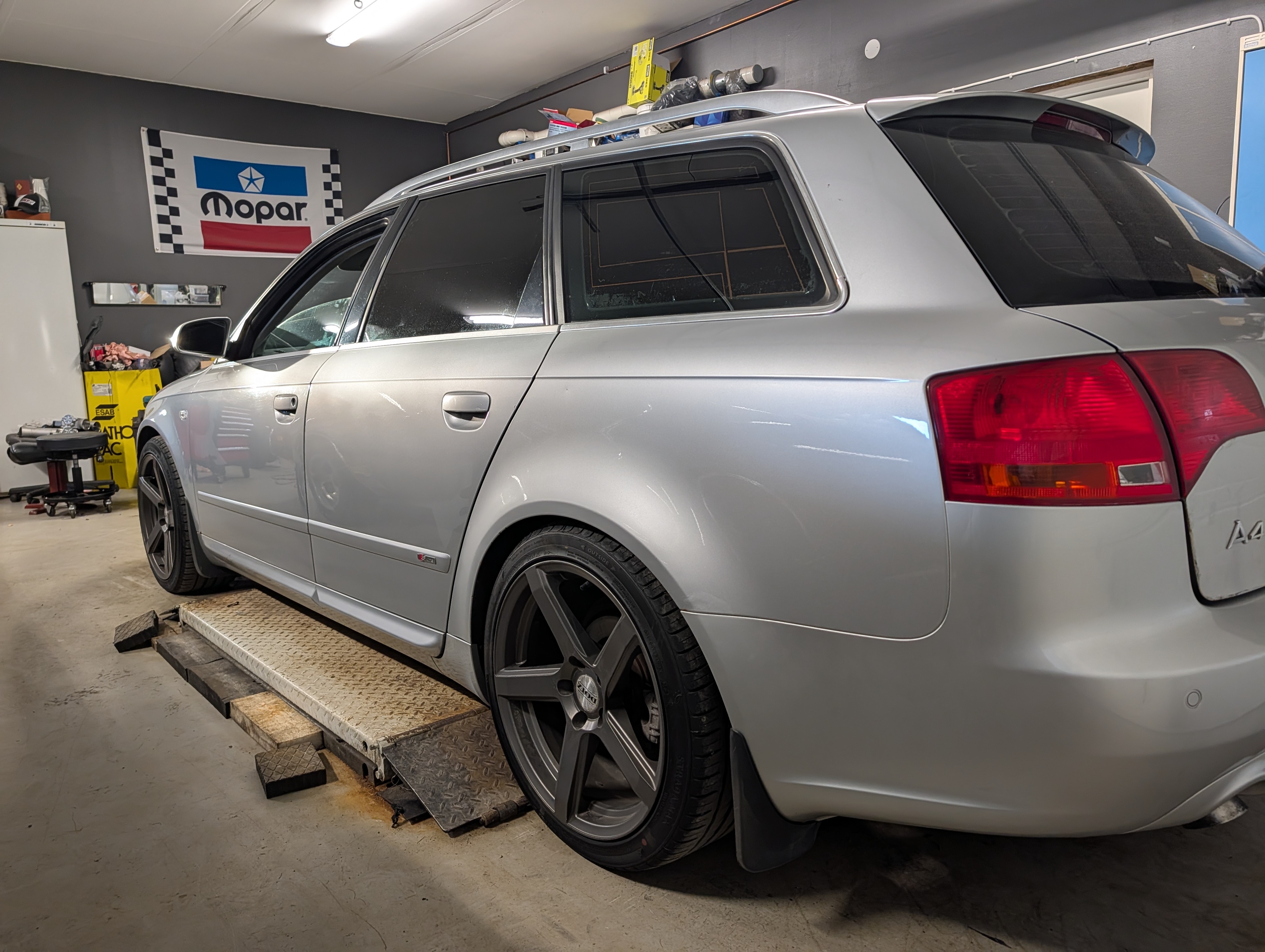 Audi A4 Avant 2.0 TDI quattro Manuell 2007, bild 2/6
