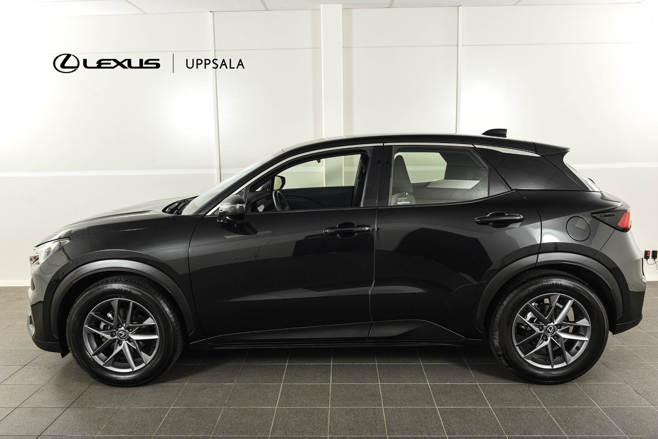 Lexus LBX 2025, bild 2/10