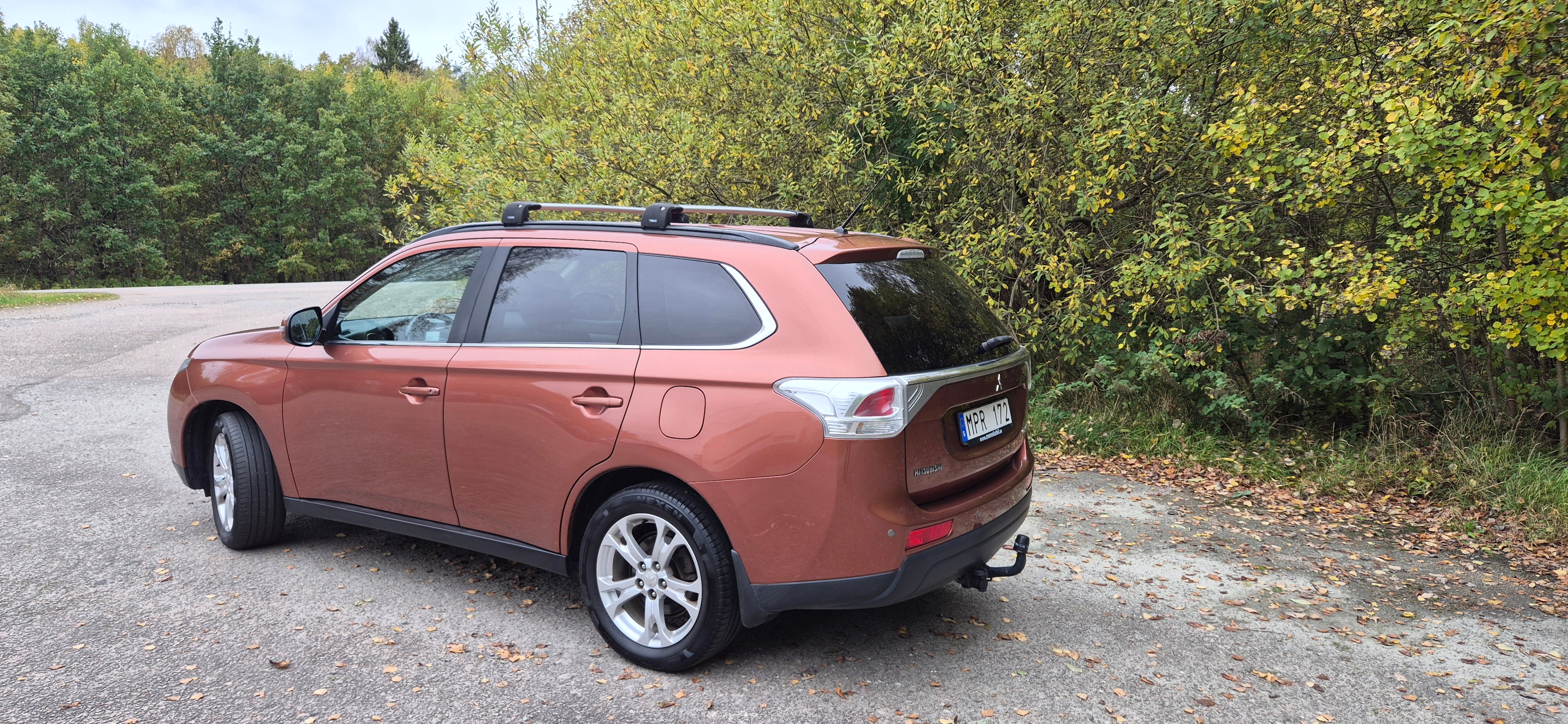 Mitsubishi Outlander 2.2 DI-D 2013, bild 3/10