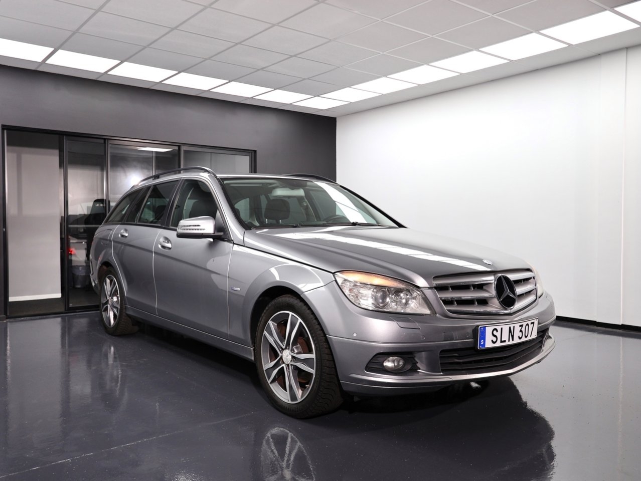 Mercedes-Benz C 2010, bild 4/10