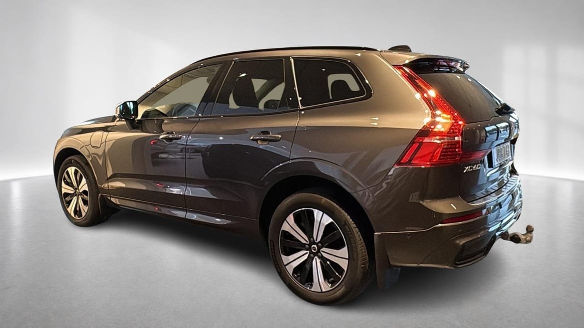 Volvo XC60 T6 Plus Dark Nordic 2025, bild 2/10