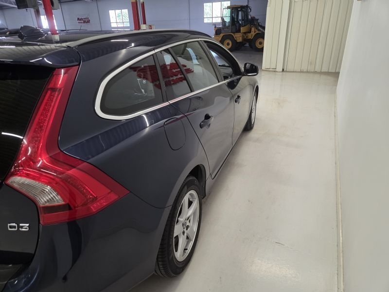Volvo V60 D3 Momentum 2014, bild 6/10