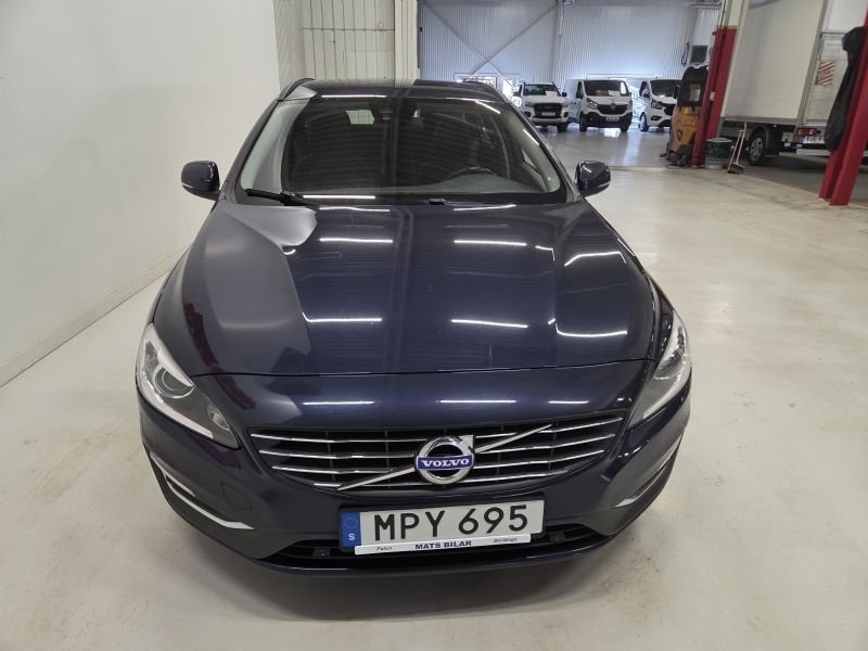 Volvo V60 D3 Momentum 2014, bild 2/10