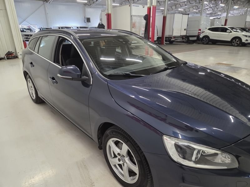 Volvo V60 D3 Momentum 2014, bild 3/10