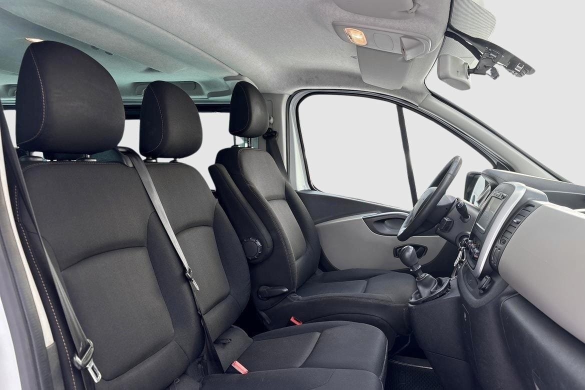 Renault Trafic dCi 125 2017, kuva 7/10