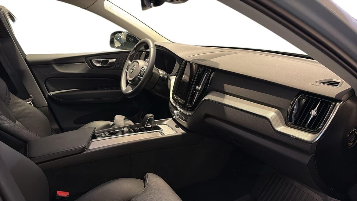 Volvo XC60 T6 Plus Dark Nordic 2025, bild 5/10