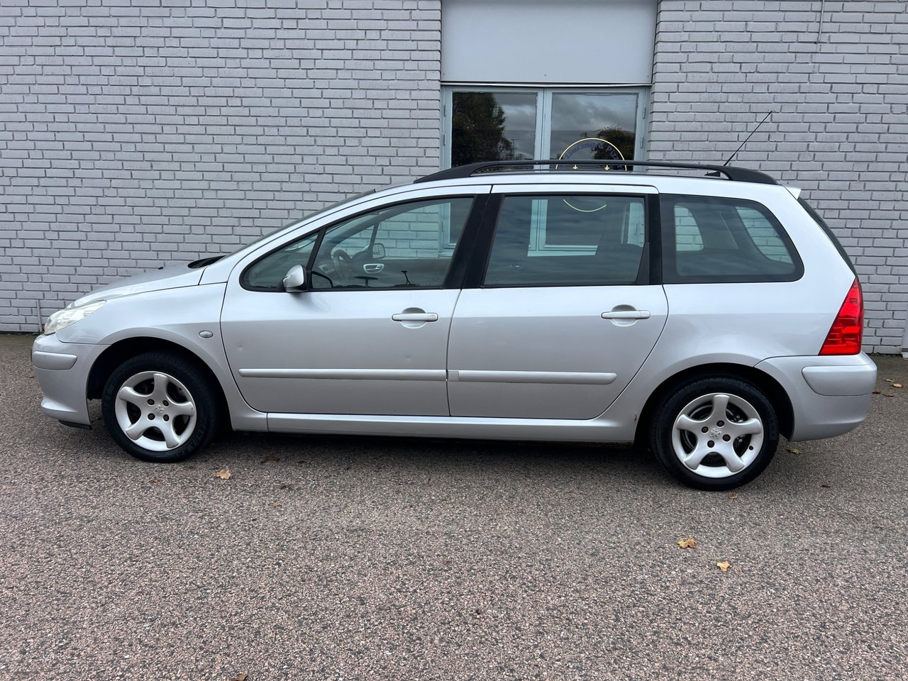 Peugeot 307 1.6 KOMBI 109 HK 2006, bild 7/10
