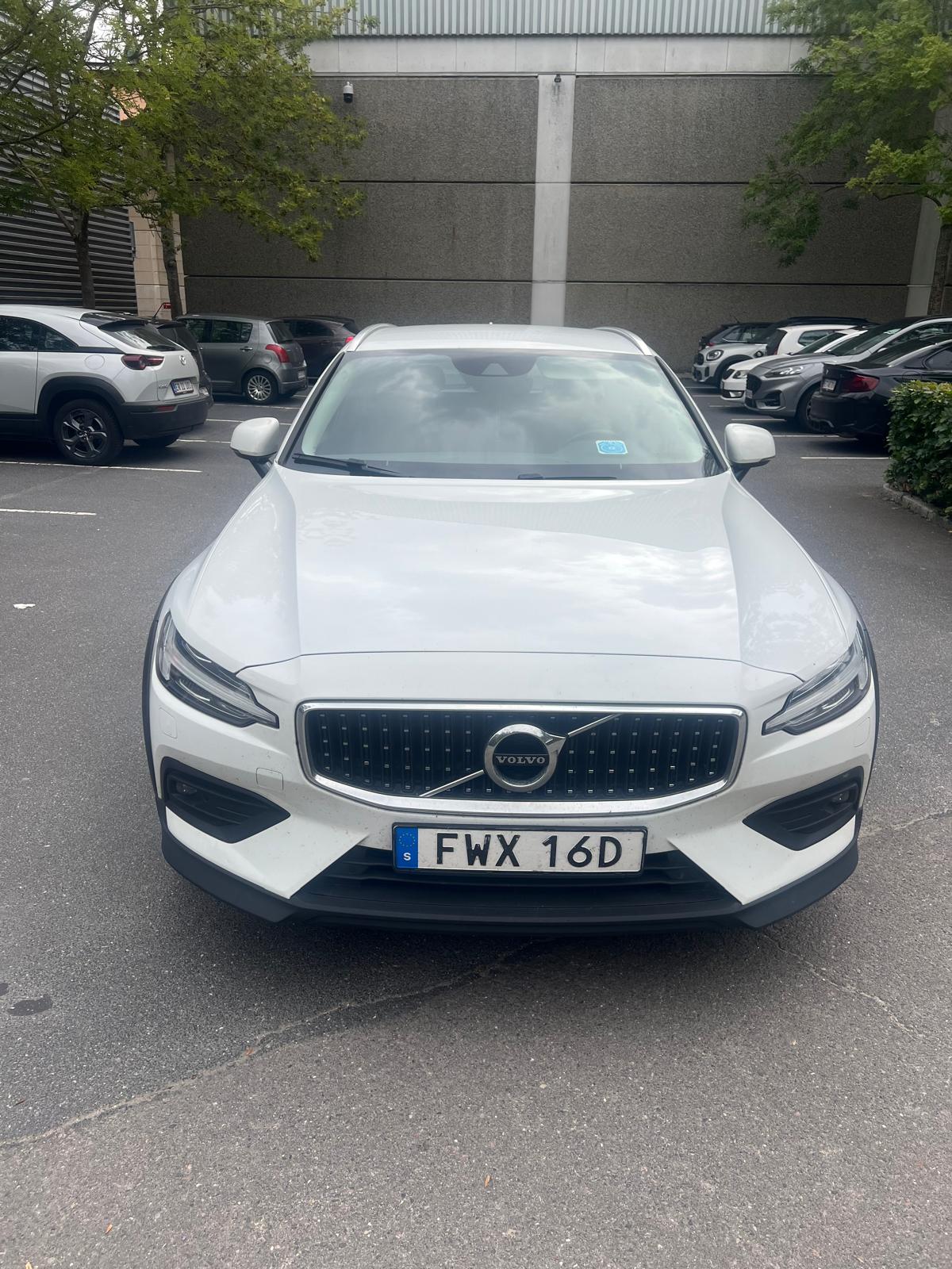 Volvo V60 Cross Country B4 Diesel 2021, bild 2/3