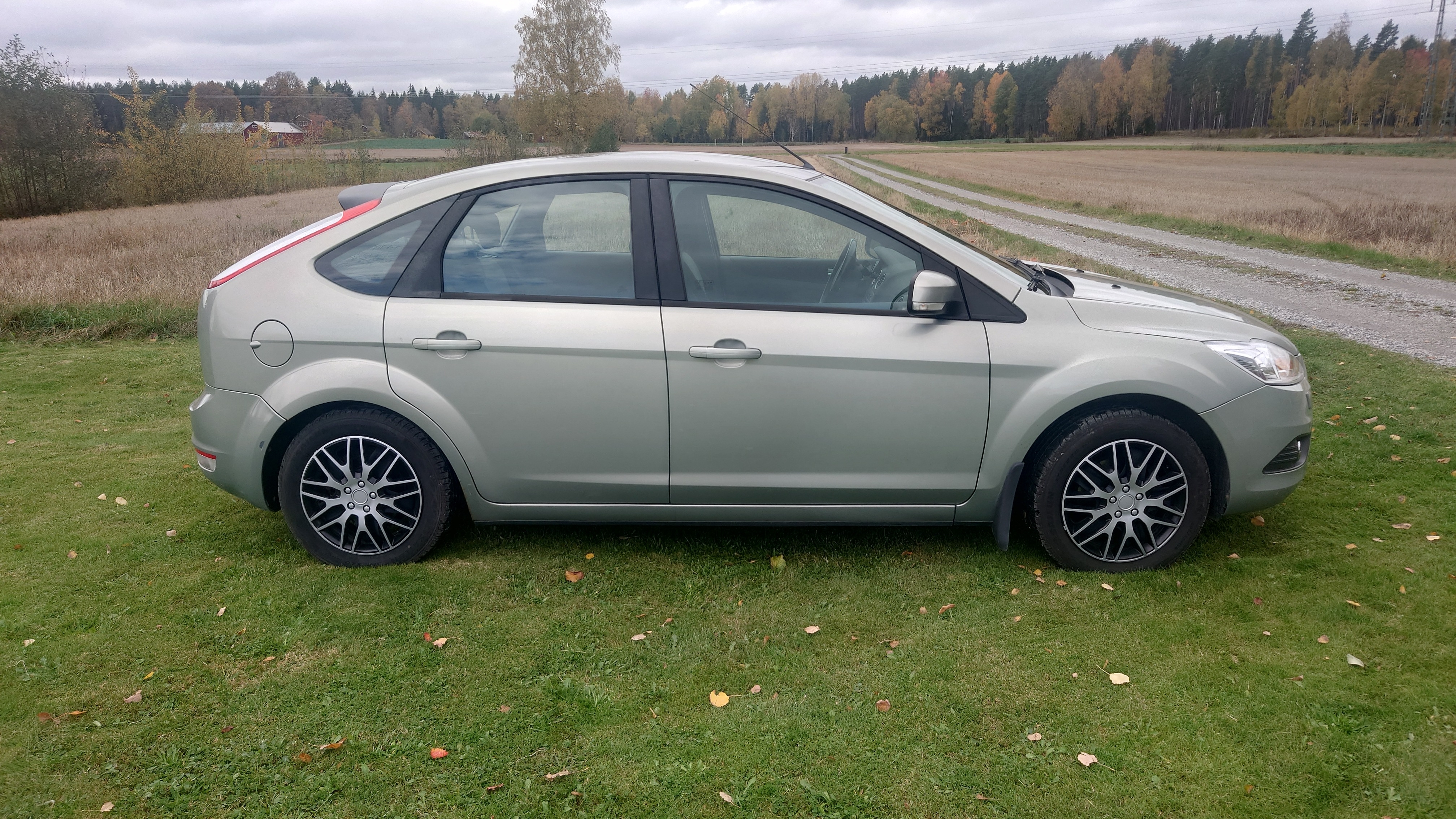Ford Focus 2011, bild 2/10