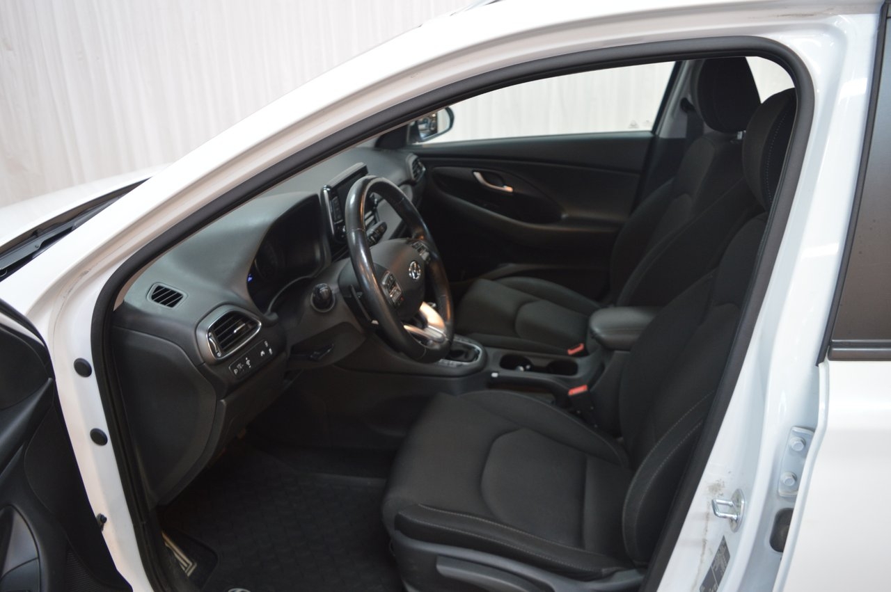 Hyundai i30 1.4 T-GDI Trend 2020, photo 9/10