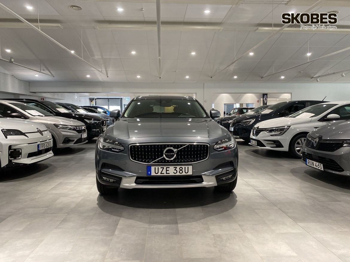 Volvo V90 Cross Country D4 Advanced 2019, bild 2/10