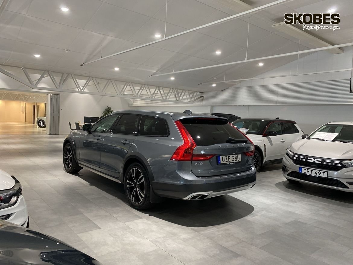Volvo V90 Cross Country D4 Advanced 2019, bild 4/10