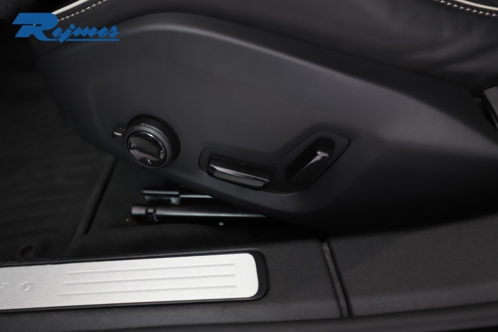Volvo V60 Plus Dark Edition 2025, kuva 6/10