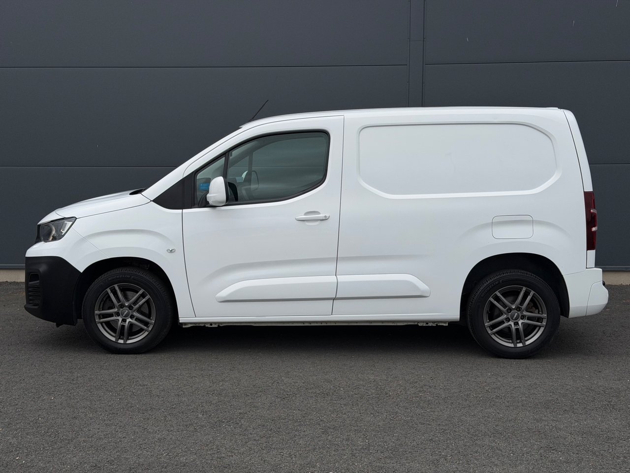 Peugeot Partner 1.5 BlueHDi 130 2020, bild 9/10