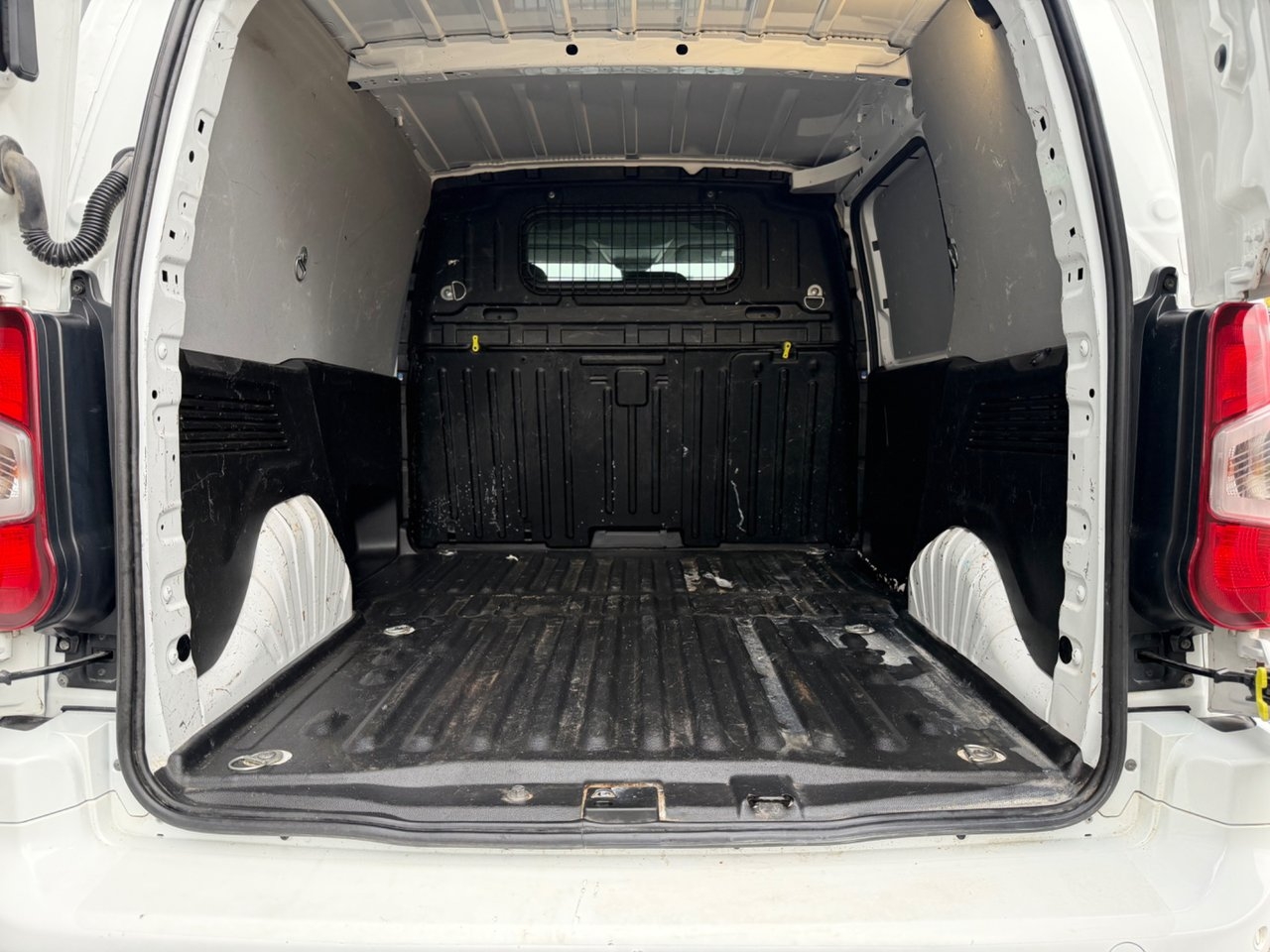 Peugeot Partner 1.5 BlueHDi 130 2020, photo 7/10