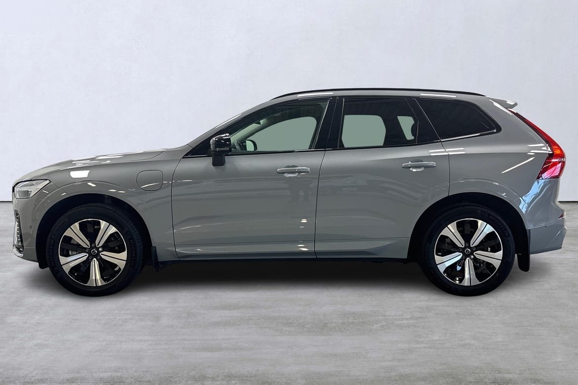 Volvo XC60 T6 Plus Dark Nordic 2025, bild 2/10