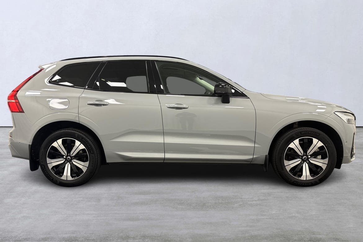 Volvo XC60 T6 Plus Dark Nordic 2025, bild 3/10