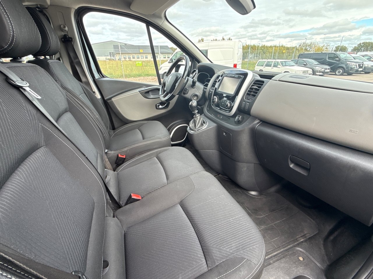 Renault Trafic 2018, bild 6/8
