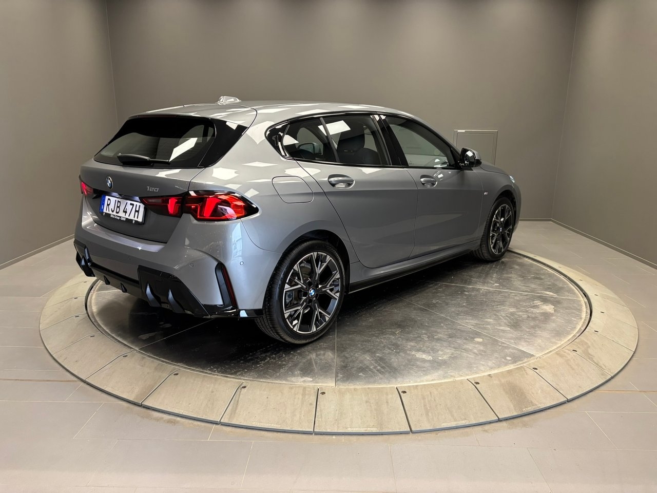 BMW 120 M Sport Design 2025, bild 5/10