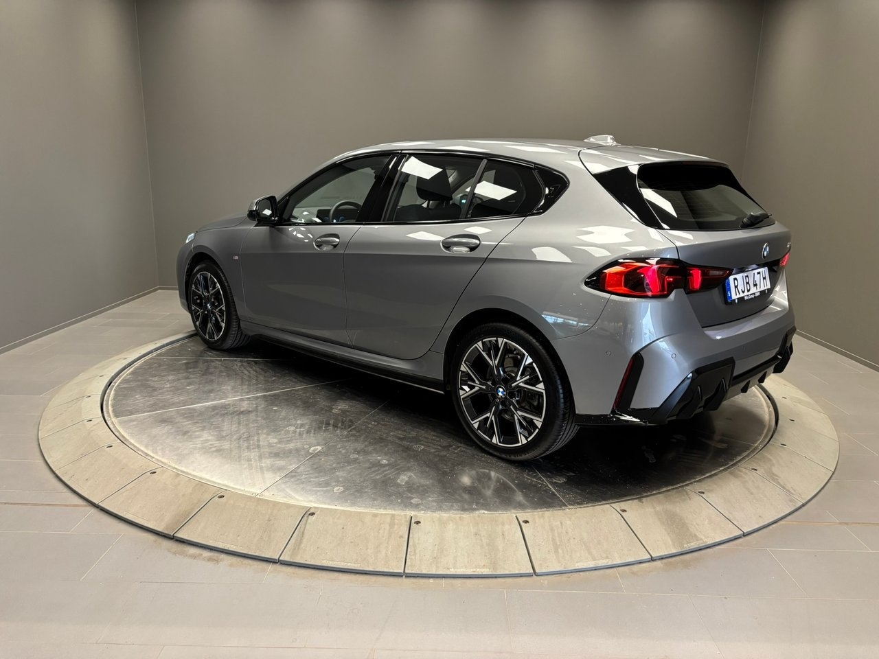 BMW 120 M Sport Design 2025, bild 3/10