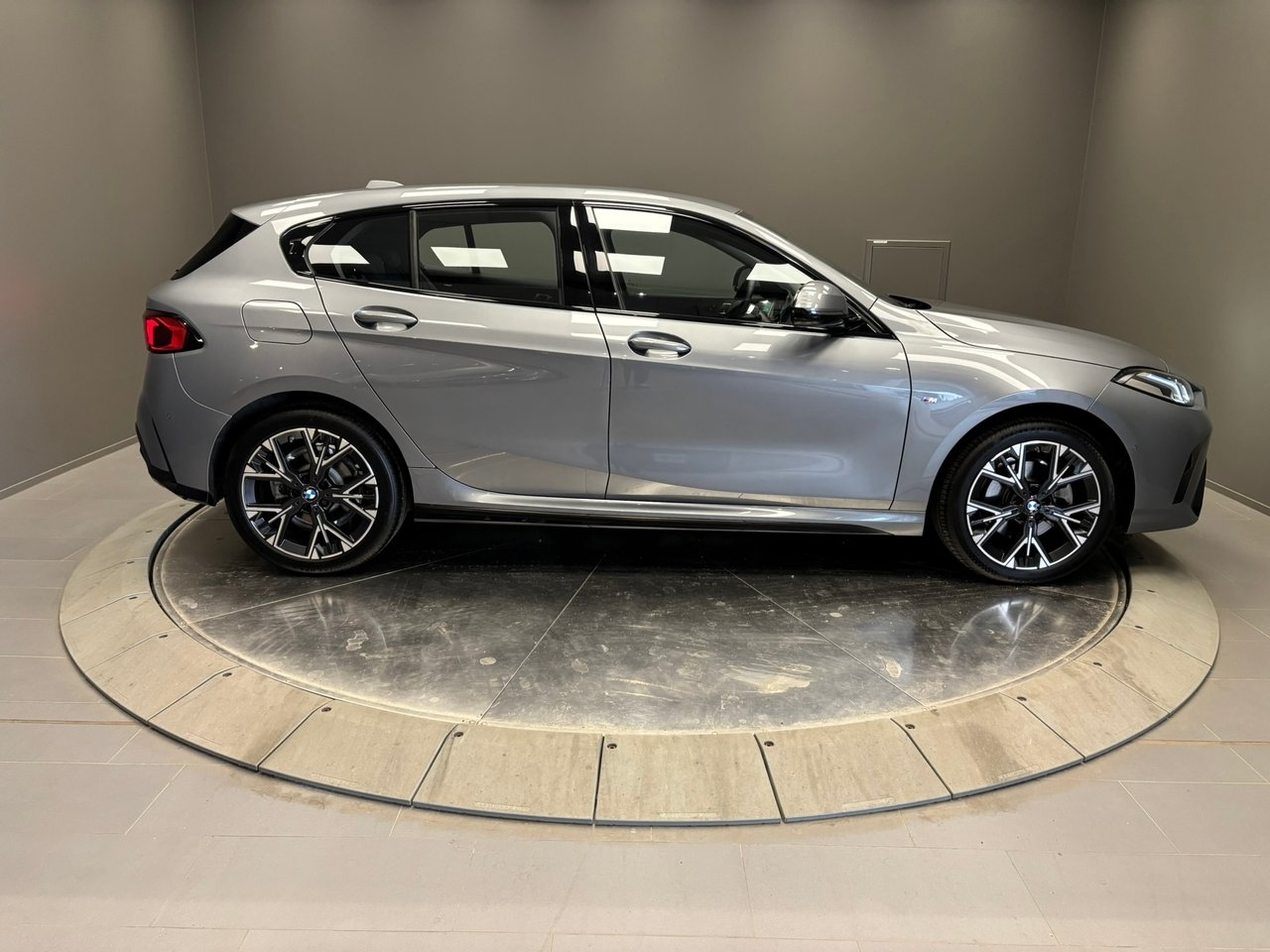 BMW 120 M Sport Design 2025, bild 6/10