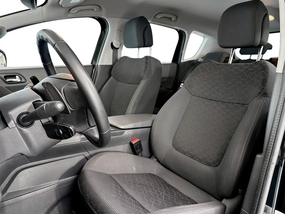 Peugeot 3008 e-HDi 115 Active 2014, bild 6/10