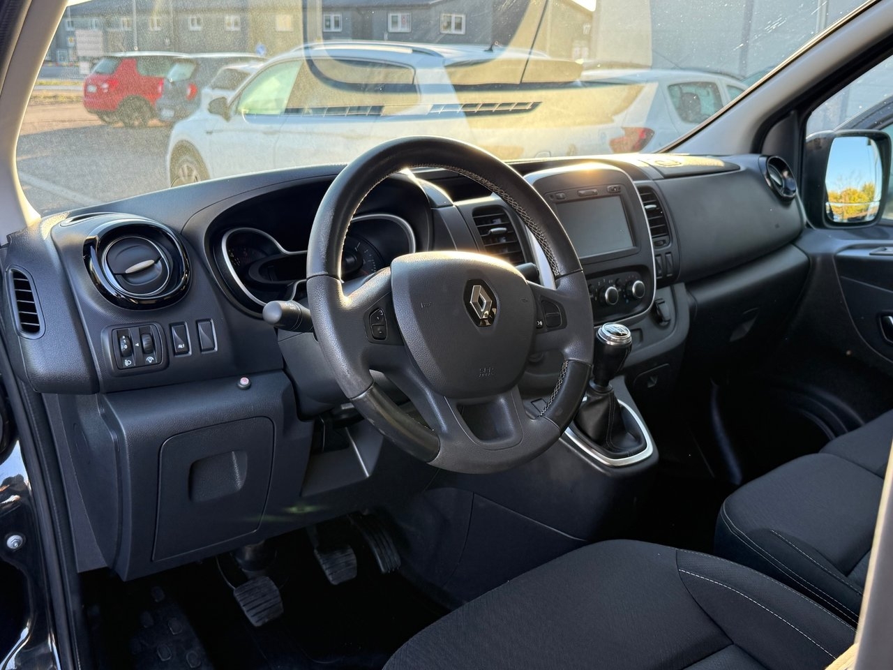 Renault Trafic dCi 120 2021, photo 6/10