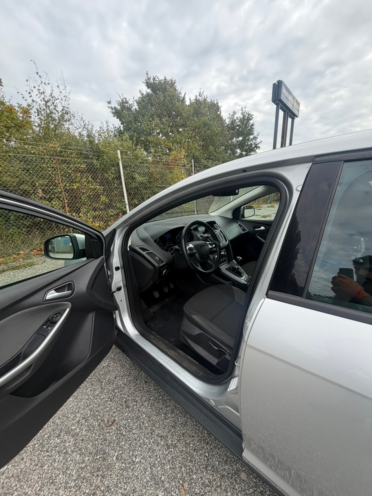 Ford Focus Kombi 1.6 TDCi Manuell 2012, bild 6/10
