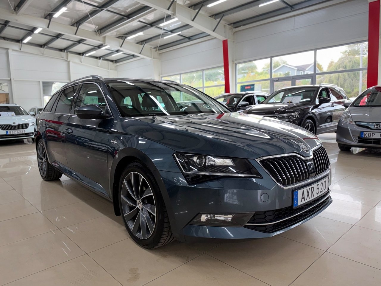 Skoda Superb 2.0 TDI SCR 2019, bild 3/10