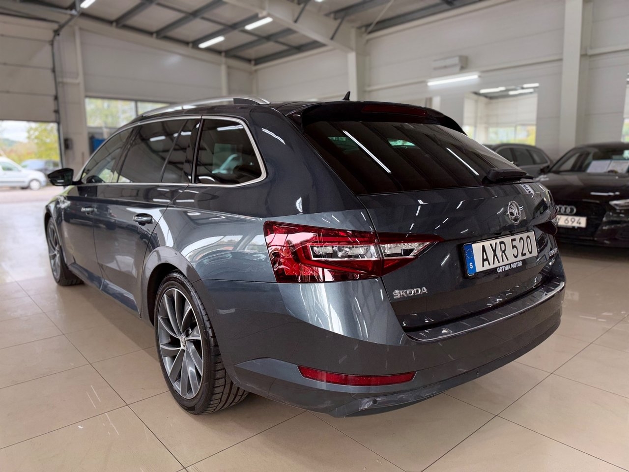 Skoda Superb 2.0 TDI SCR 2019, bild 6/10