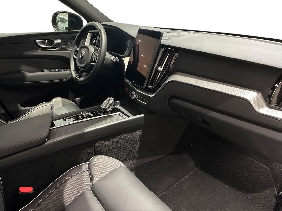 Volvo XC60 T6 Plus Nordic Edition 2027, photo 4/10