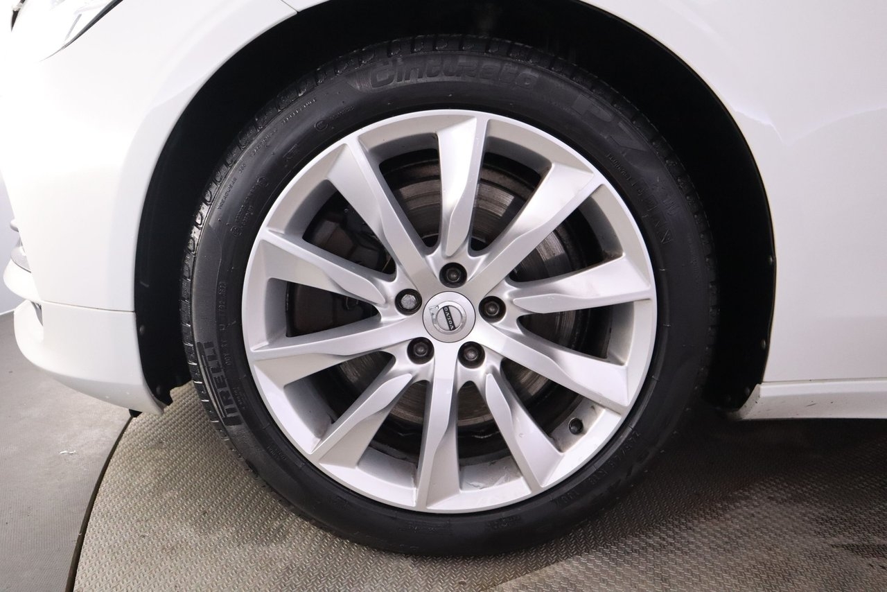 Volvo V90 T4 Momentum 2019, kuva 9/10