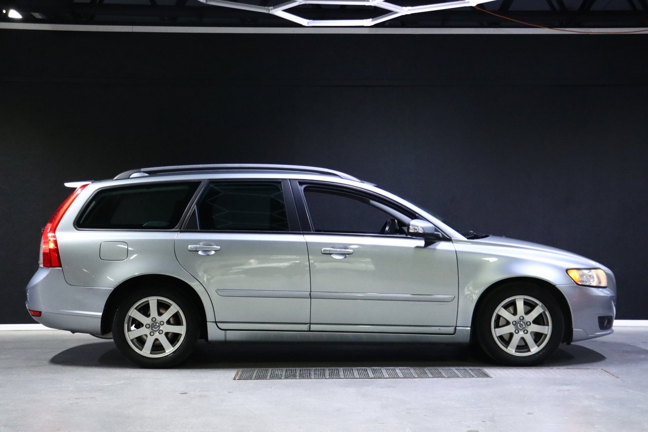Volvo V50 2.4 Momentum 2008, bild 6/10