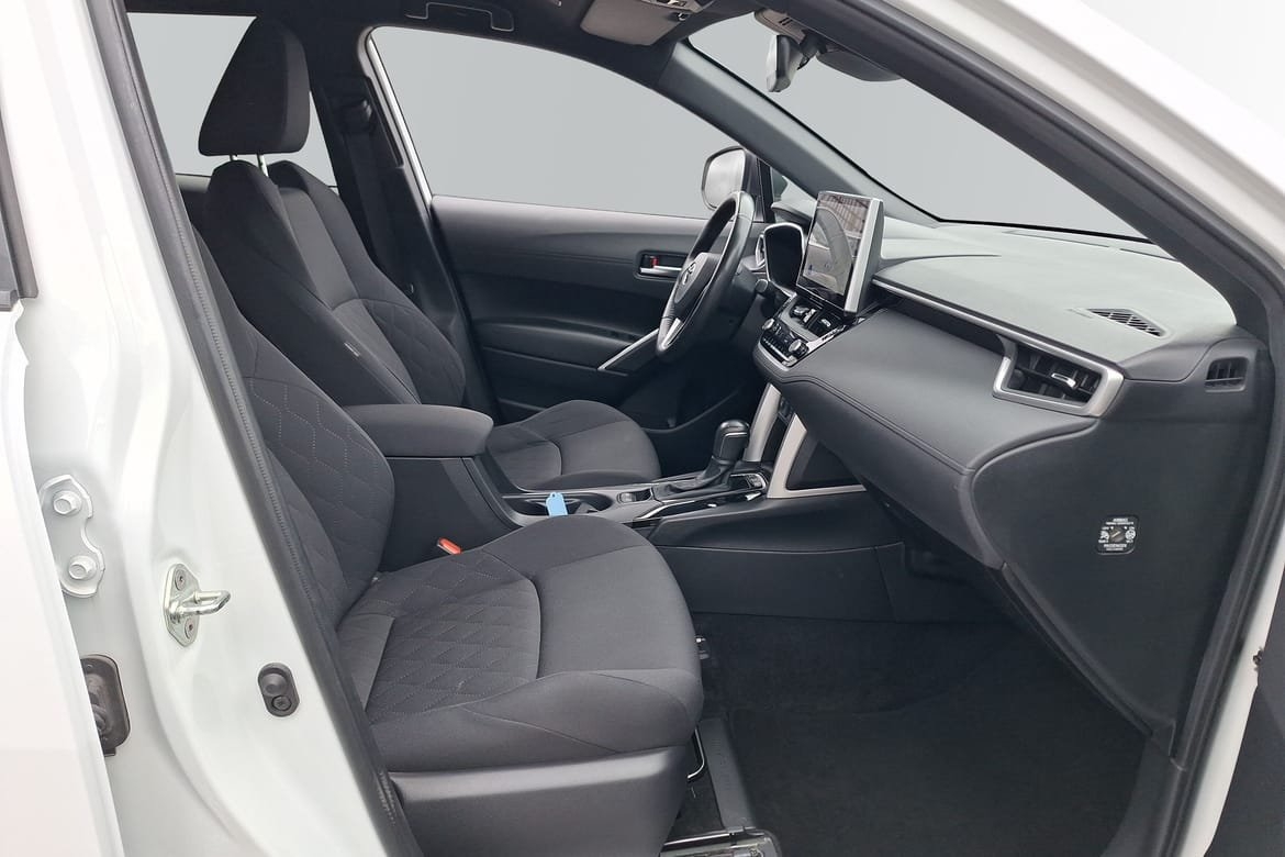 Toyota Corolla Cross 2023, bild 7/10