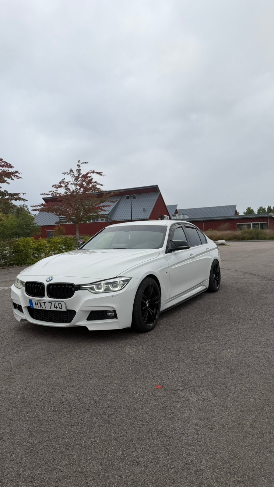 BMW 330i