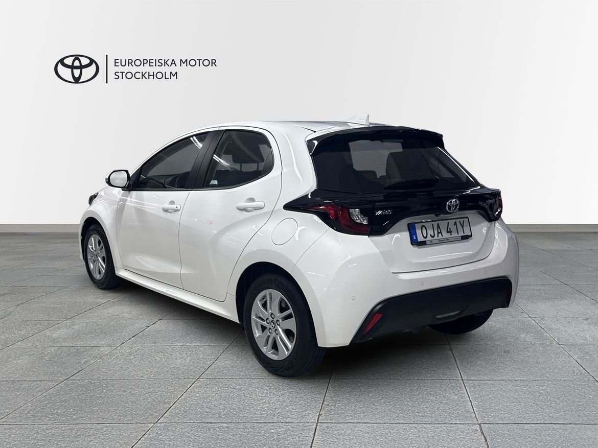 Toyota Yaris 1.5 Hybrid 116 Active 2023, bild 3/10