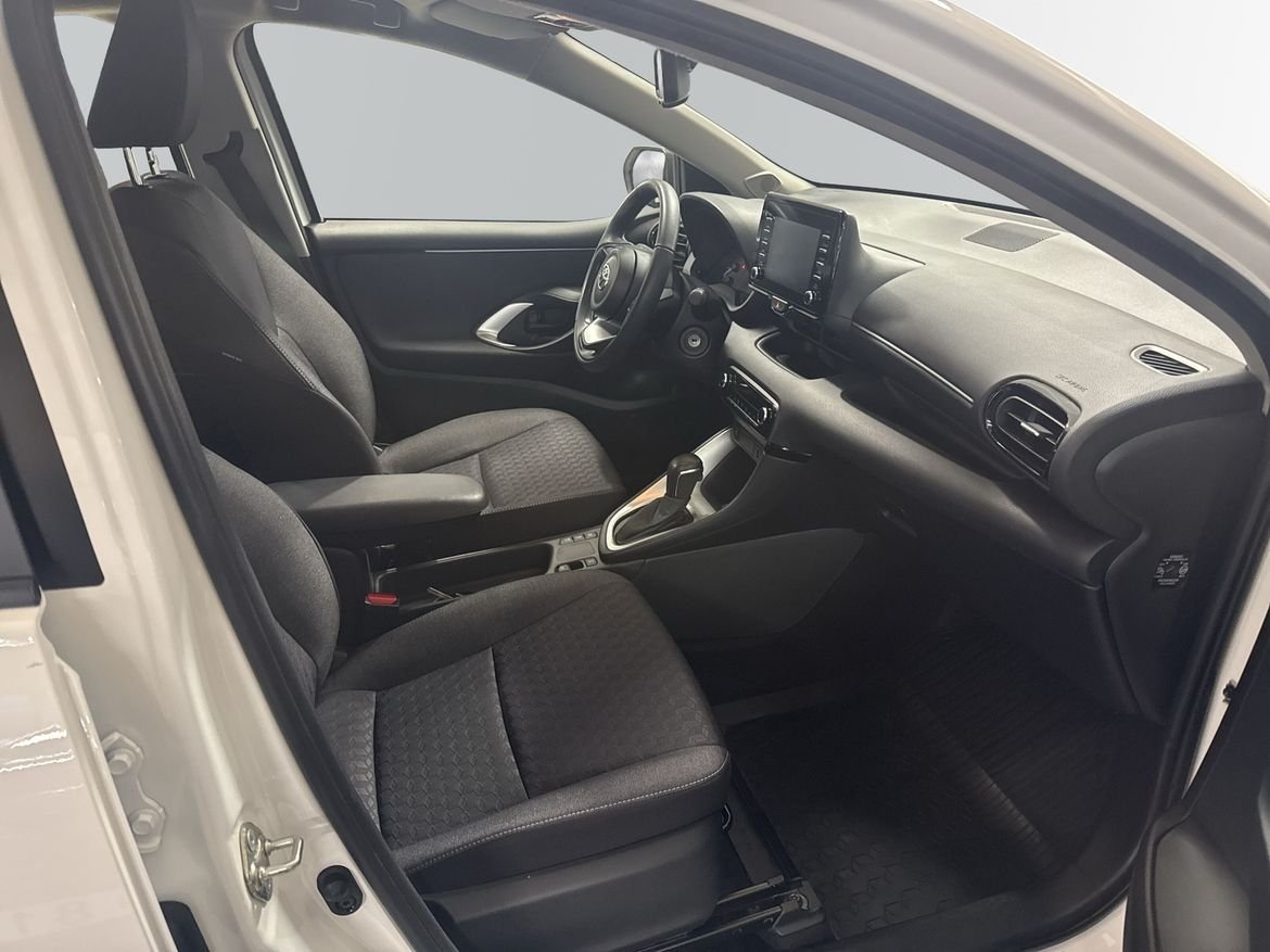 Toyota Yaris 1.5 Hybrid 116 Active 2023, bild 7/10