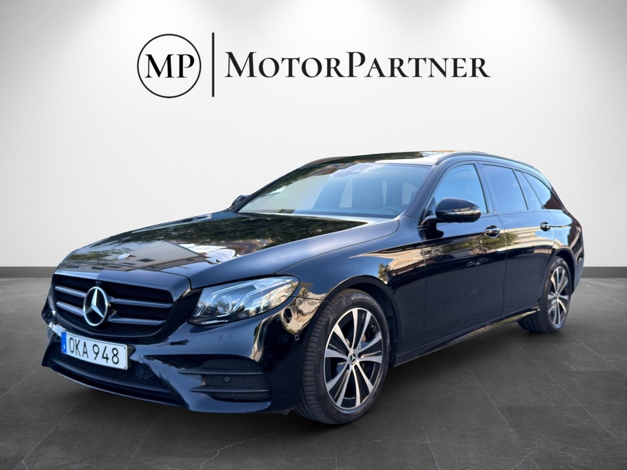 Mercedes-Benz E 220 d AMG 2017, bild 3/10
