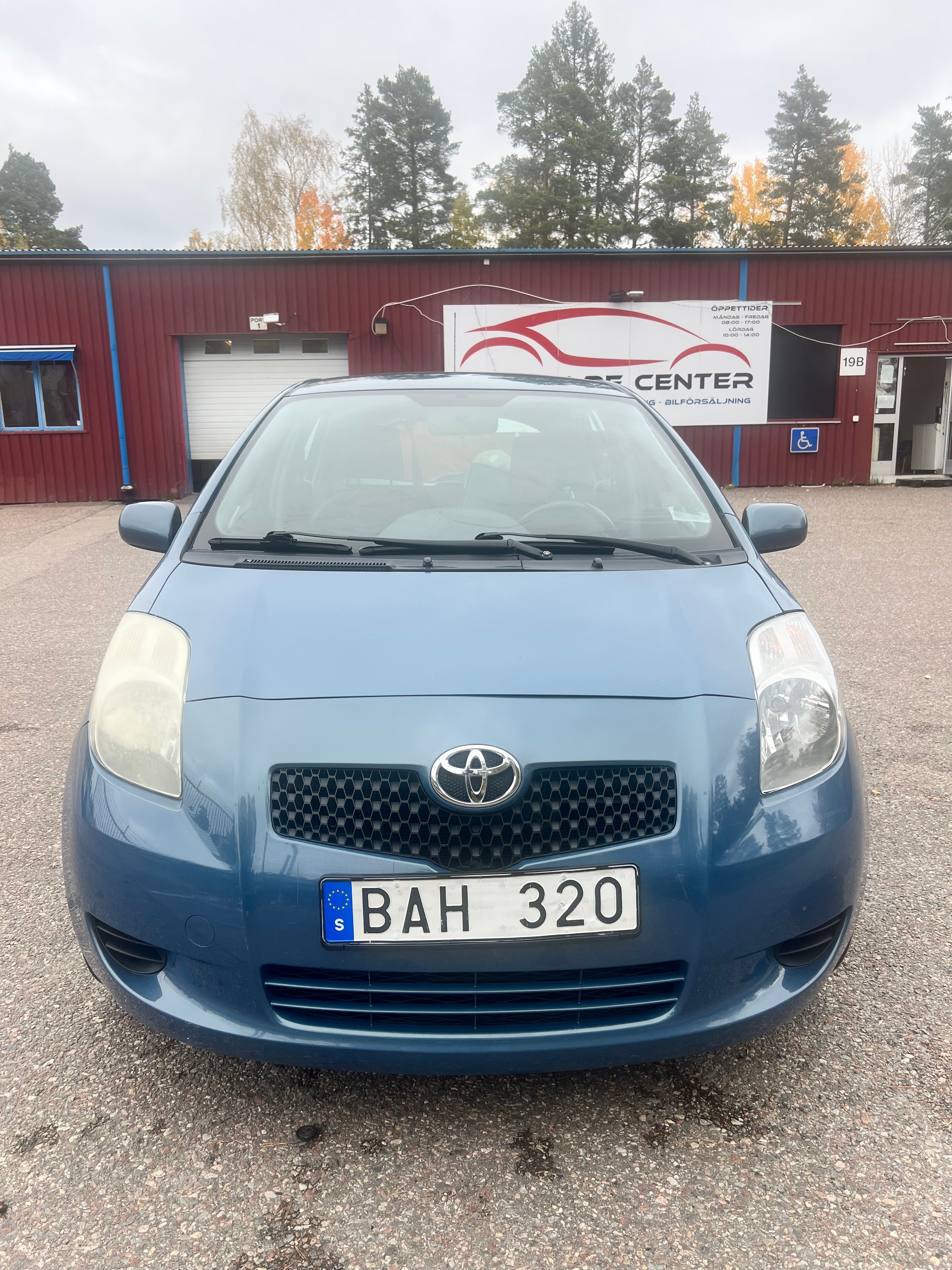Toyota Yaris 1.3 2006, bild 2/8