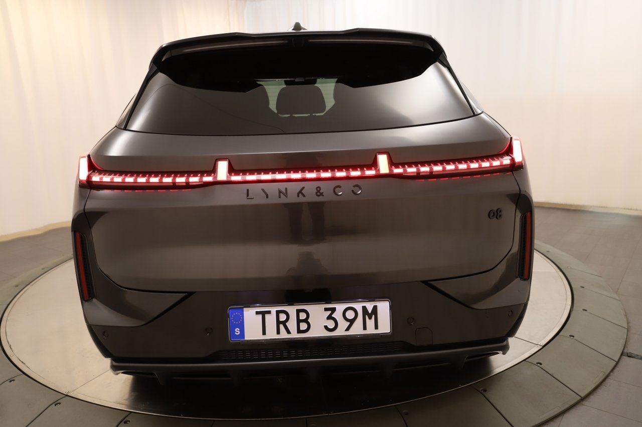 Lynk & Co 08 1.5TD PHEV More 2025, bild 4/10