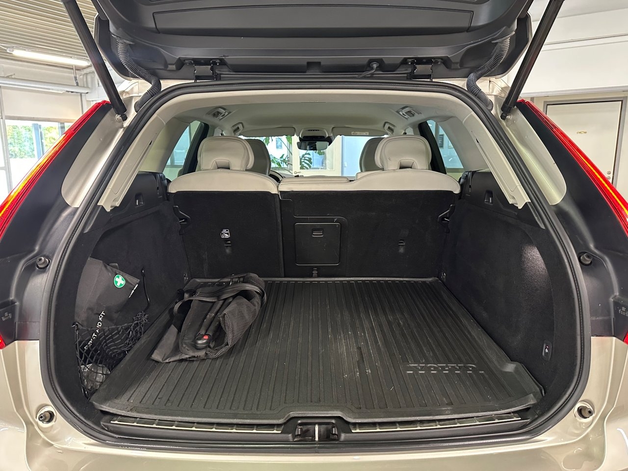 Volvo XC60 B4 Advanced 2021, bild 5/10