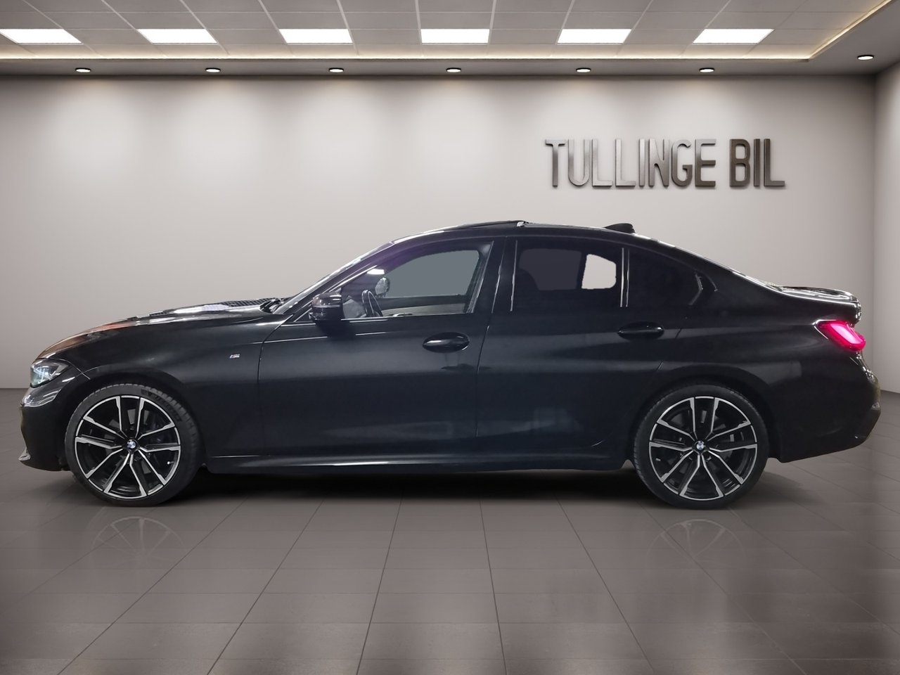 BMW 320d M Sport 2019, bild 2/10