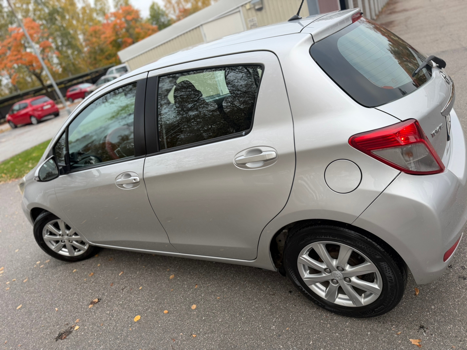Toyota Yaris 2012, bild 4/8