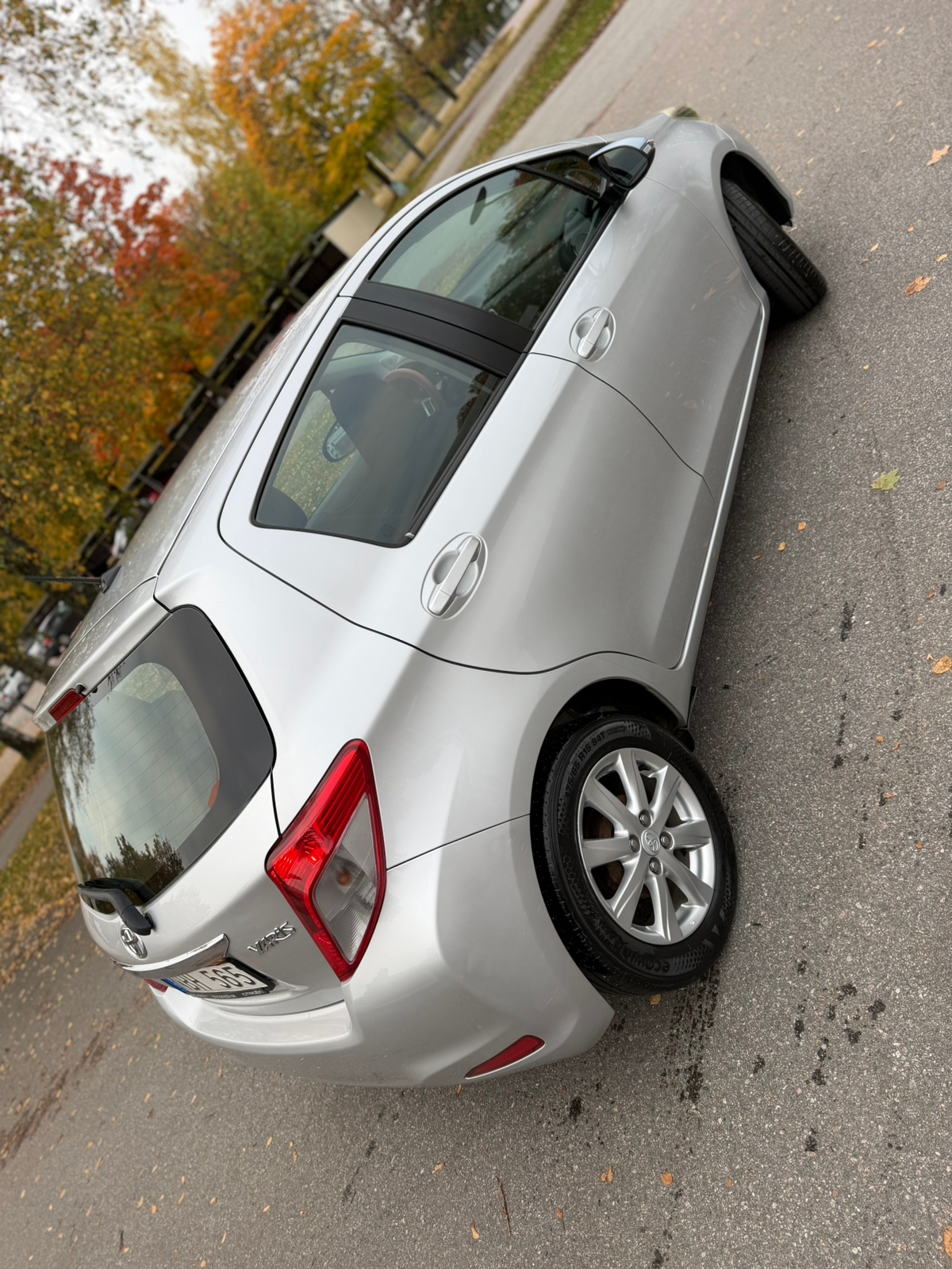 Toyota Yaris 2012, bild 5/8