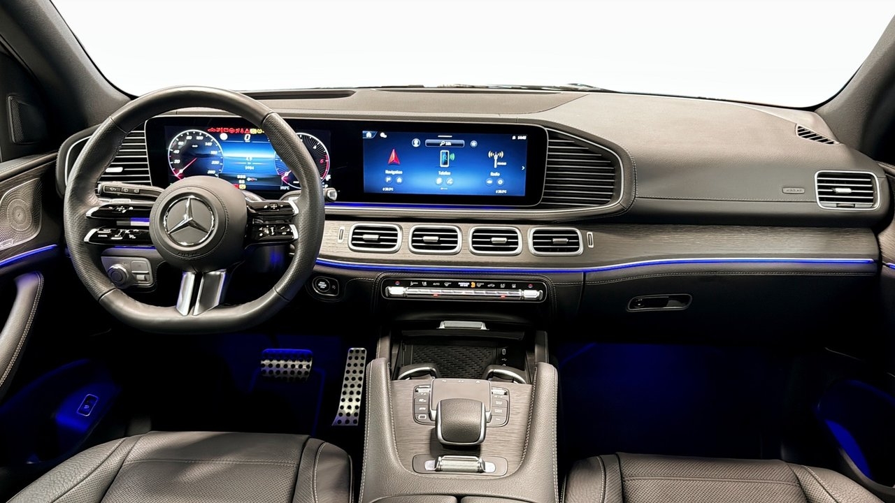 Mercedes-Benz GLS Premium Plus 2026, photo 4/26