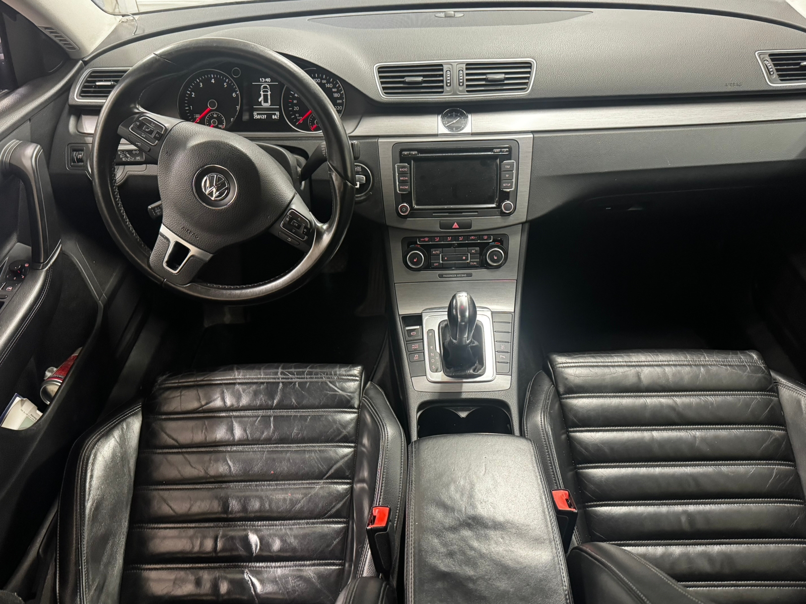 Volkswagen Passat 2011, bild 4/6