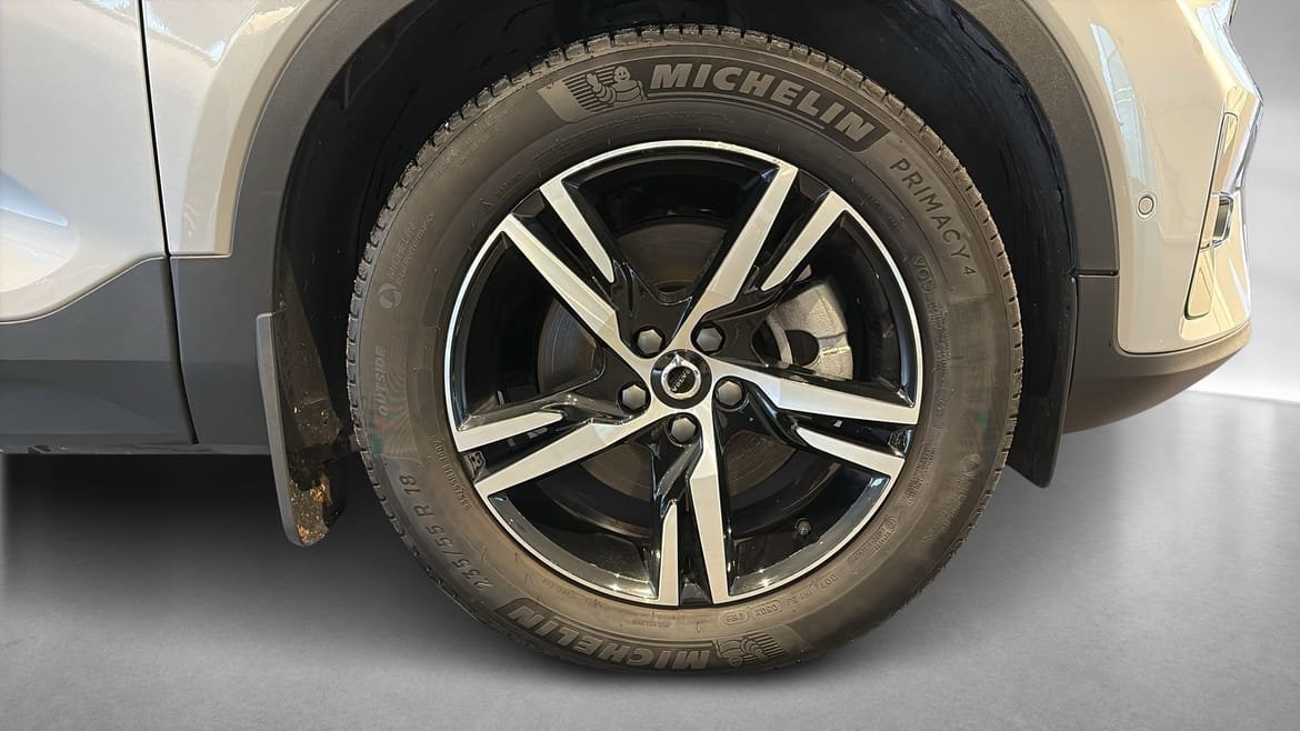 Volvo XC40 B3 Plus Dark 2025, photo 10/10