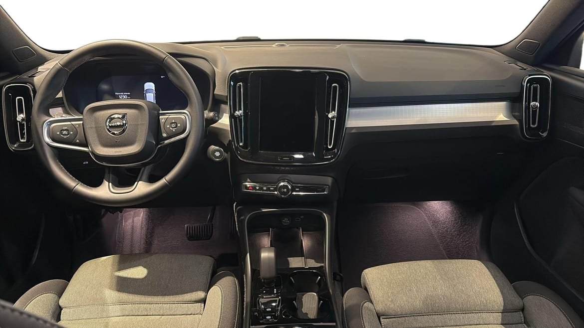 Volvo XC40 B3 Plus Dark 2025, bild 6/10